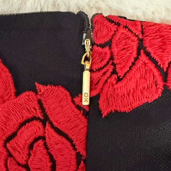 Embroidered Red Roses Dress - Picture 6 of 11